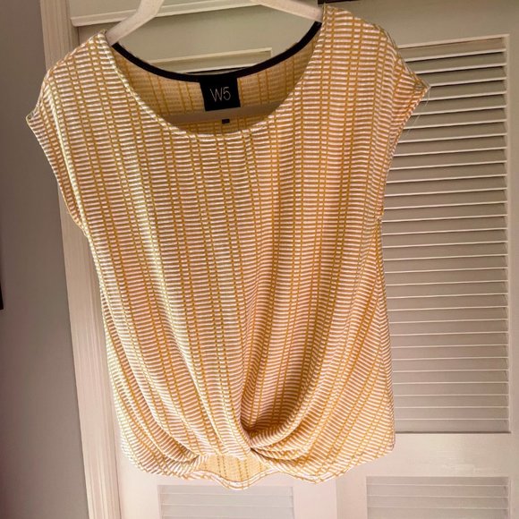 Anthropologie W5 Concepts Twist Front Top Short Sleeve S Yellow Knit Print - Picture 6 of 7